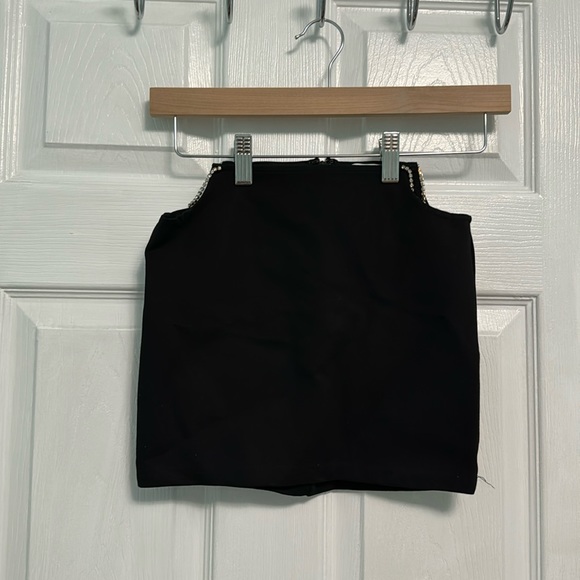 superdown Jayla Cut Out Mini Skirt in Black - Picture 2 of 5